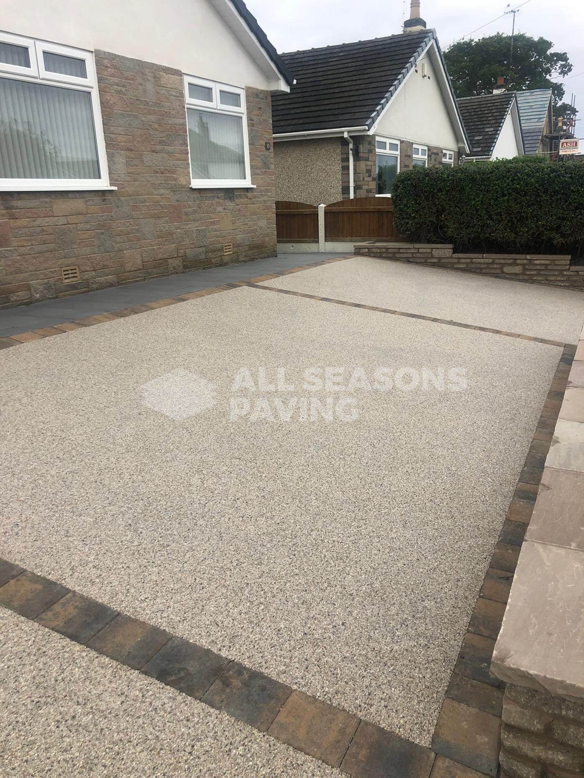 Full resin bound driveway pearl quartz in Preston, Lancashire