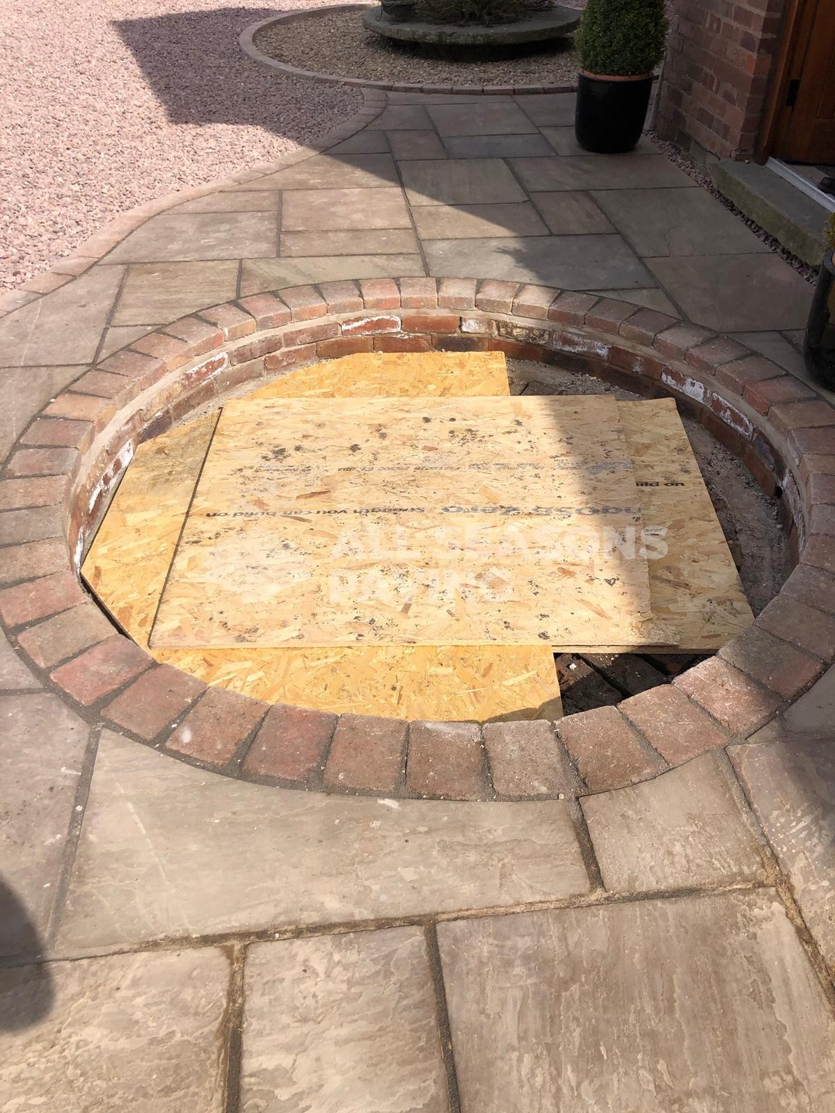 Indian Stone with Decorative Aggregate Driveway and Kerbing