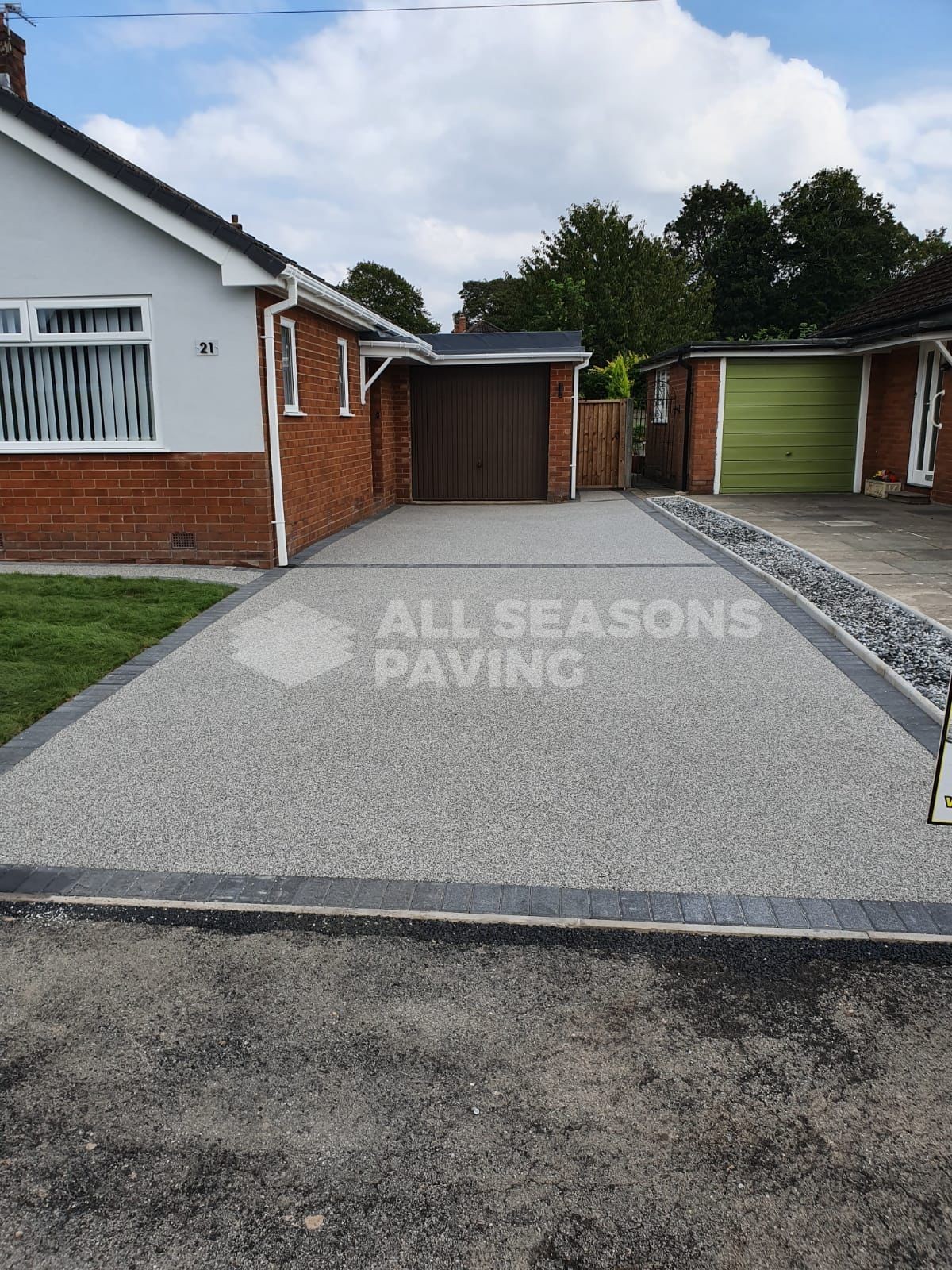 Mercury resin driveway installed in Euxton Chorley new front lawn