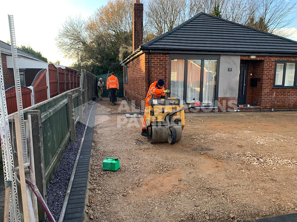 Platinum resin bound driveway in Chorley, block border