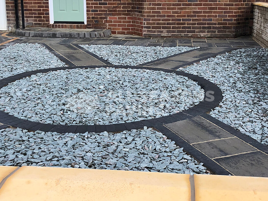 block-paving-walled-drive-preston_4630