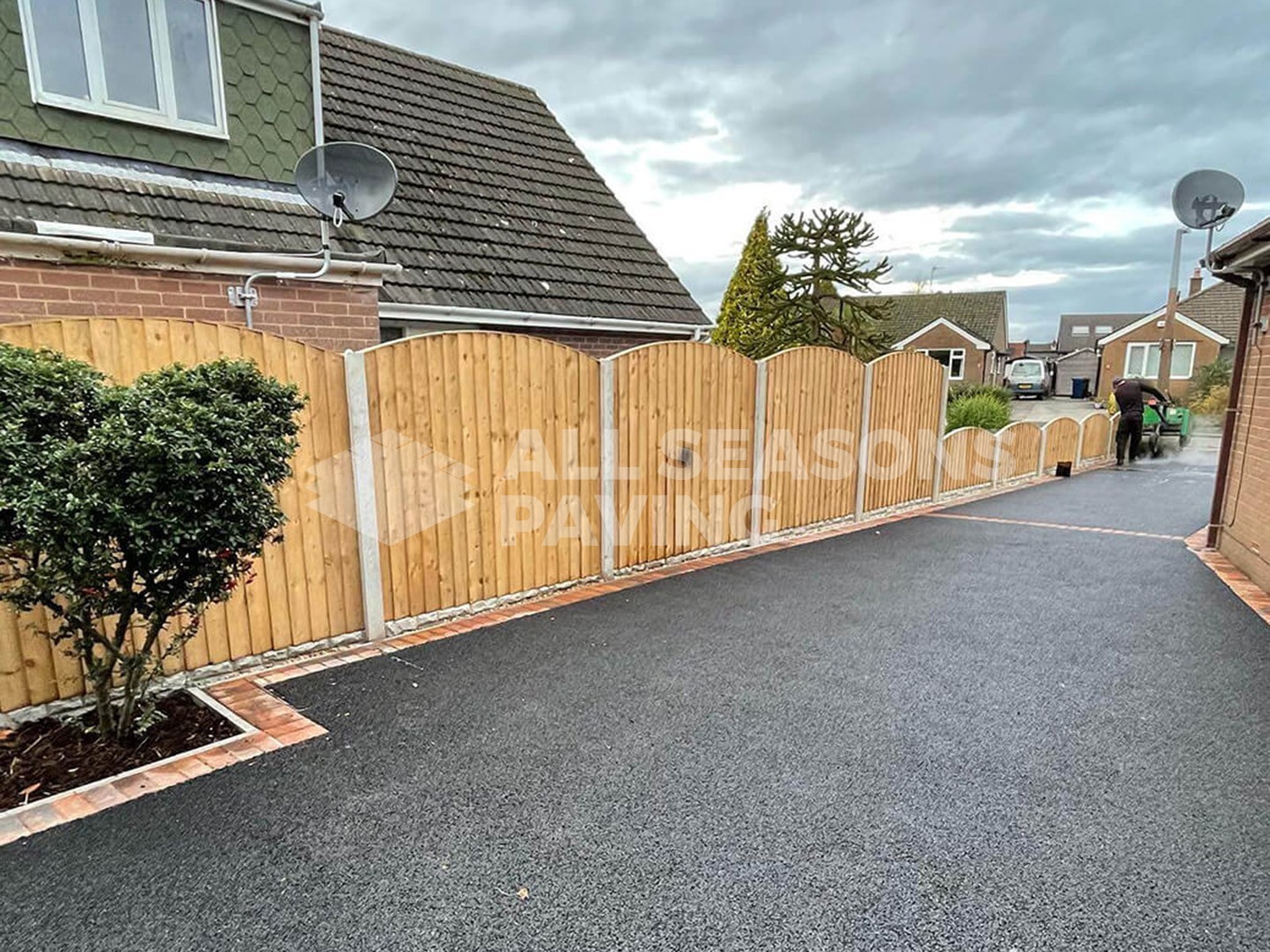 arch top fencing lancashire